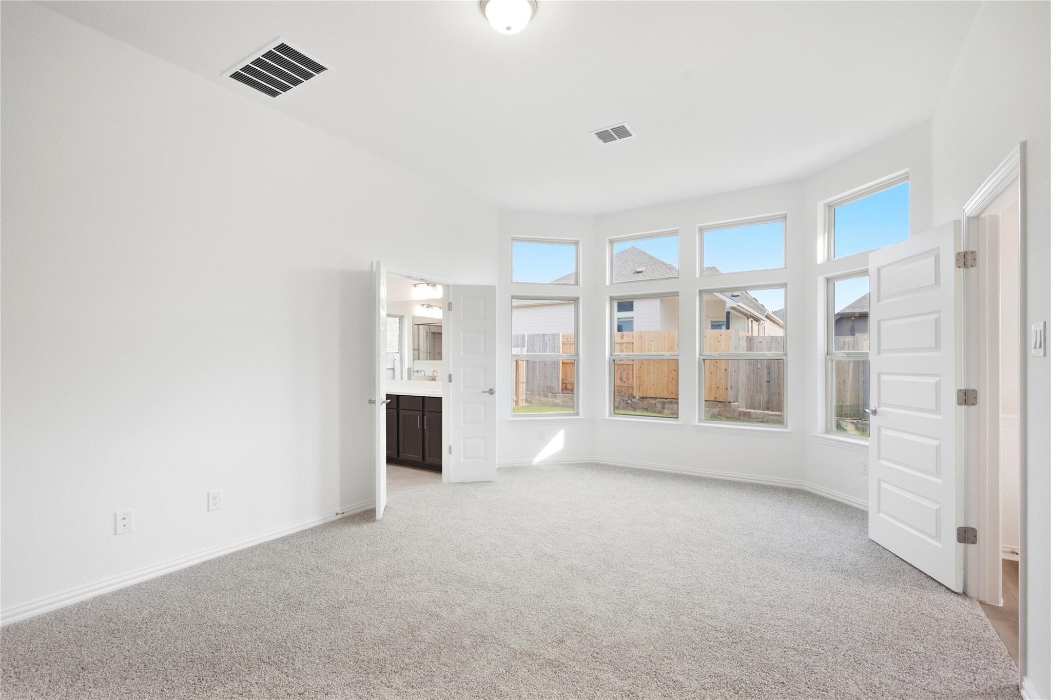 408 Rubber Tree Way Property Photo 4