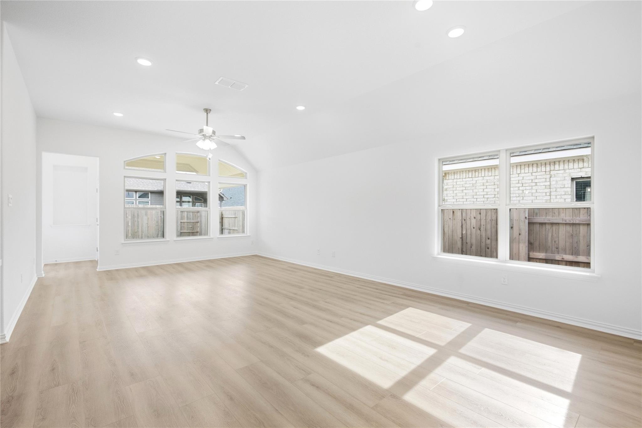408 Rubber Tree Way Property Photo 6