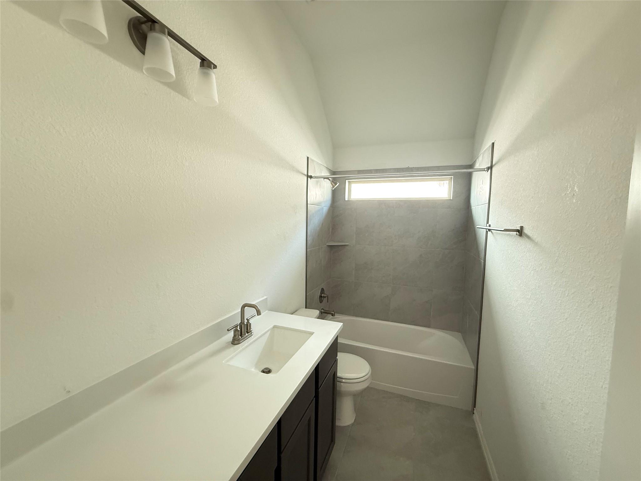 408 Rubber Tree Way Property Photo 7