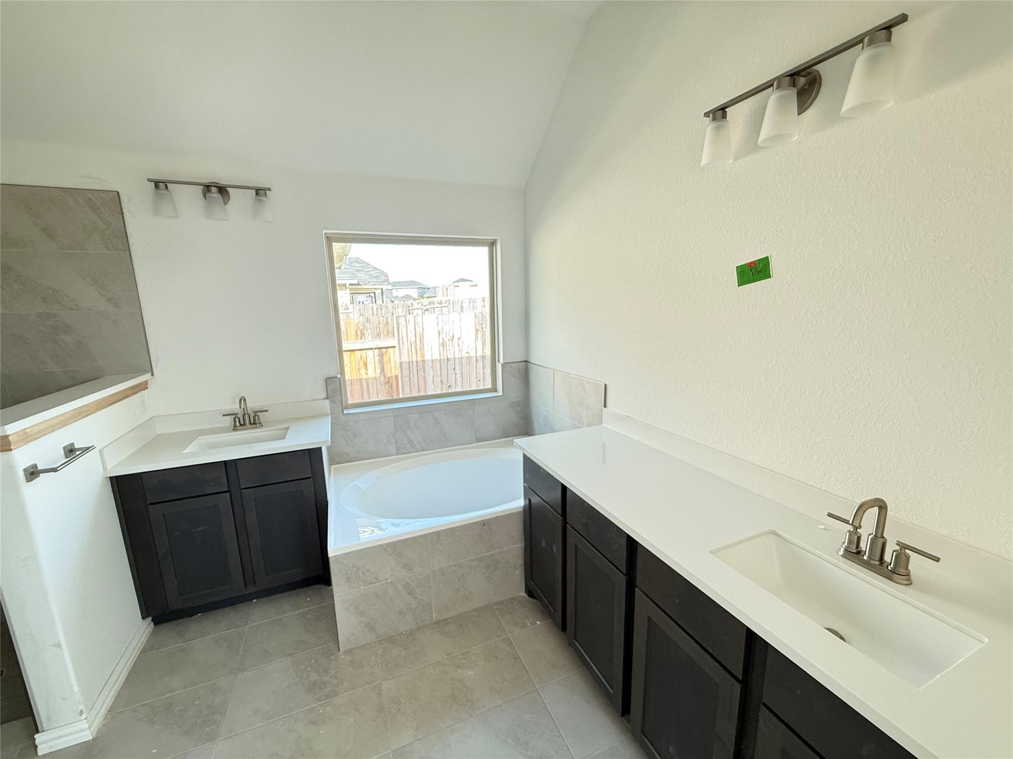 408 Rubber Tree Way Property Photo 12