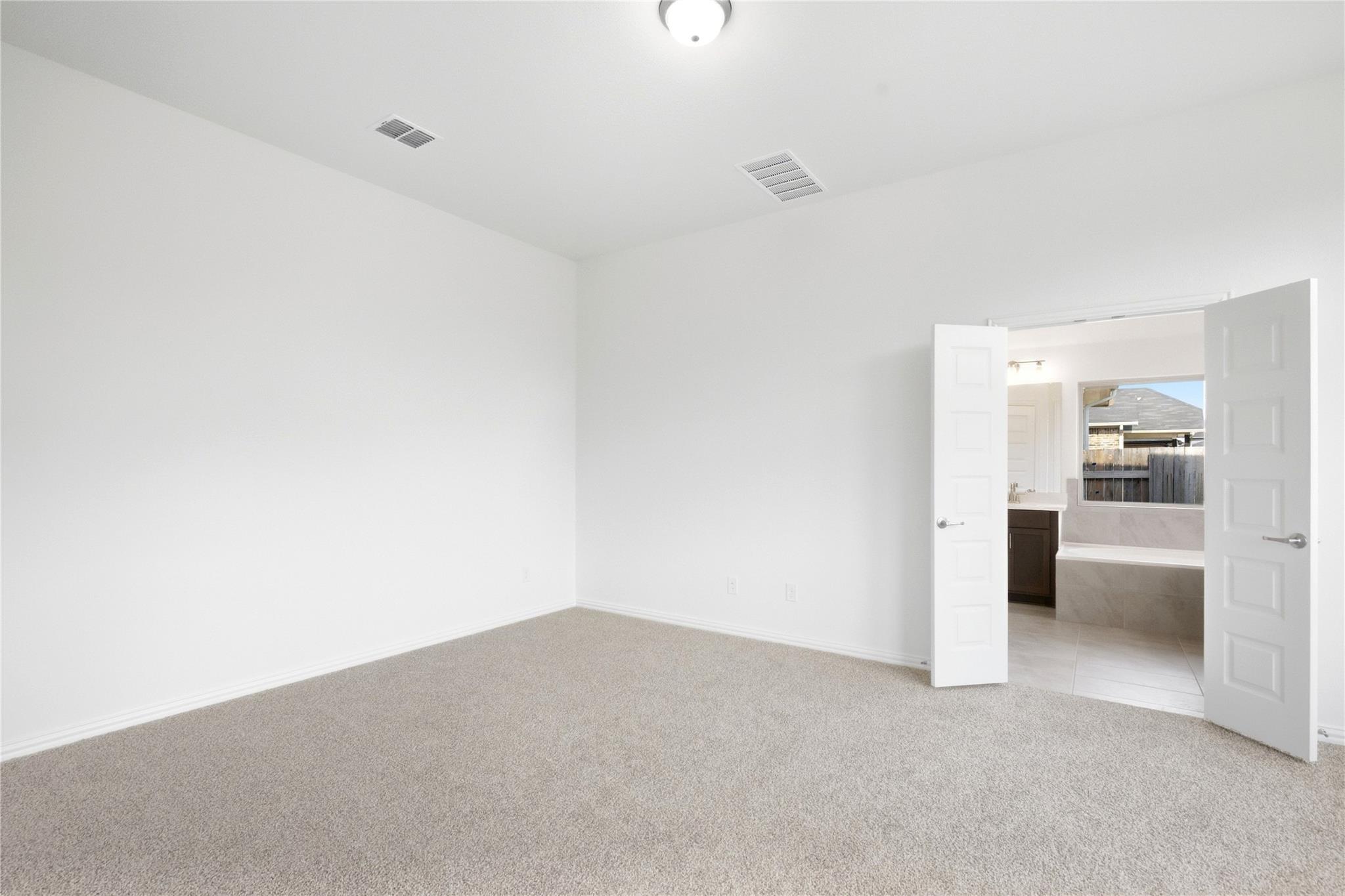 408 Rubber Tree Way Property Photo 14