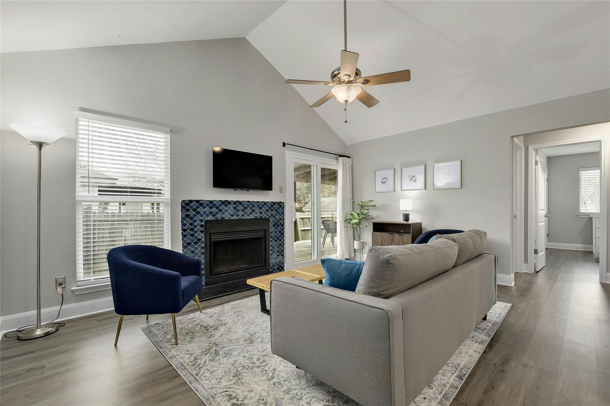9400881 Property Photo 3
