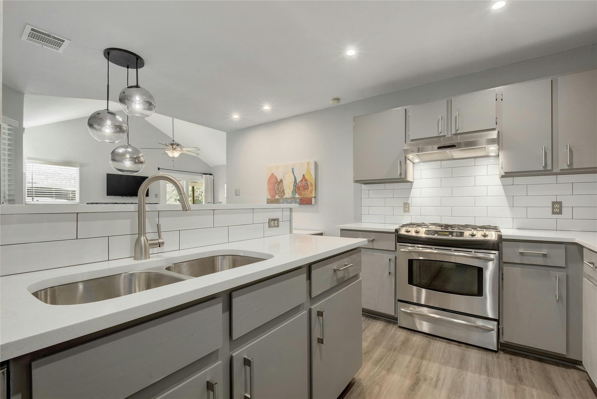 9400881 Property Photo 8