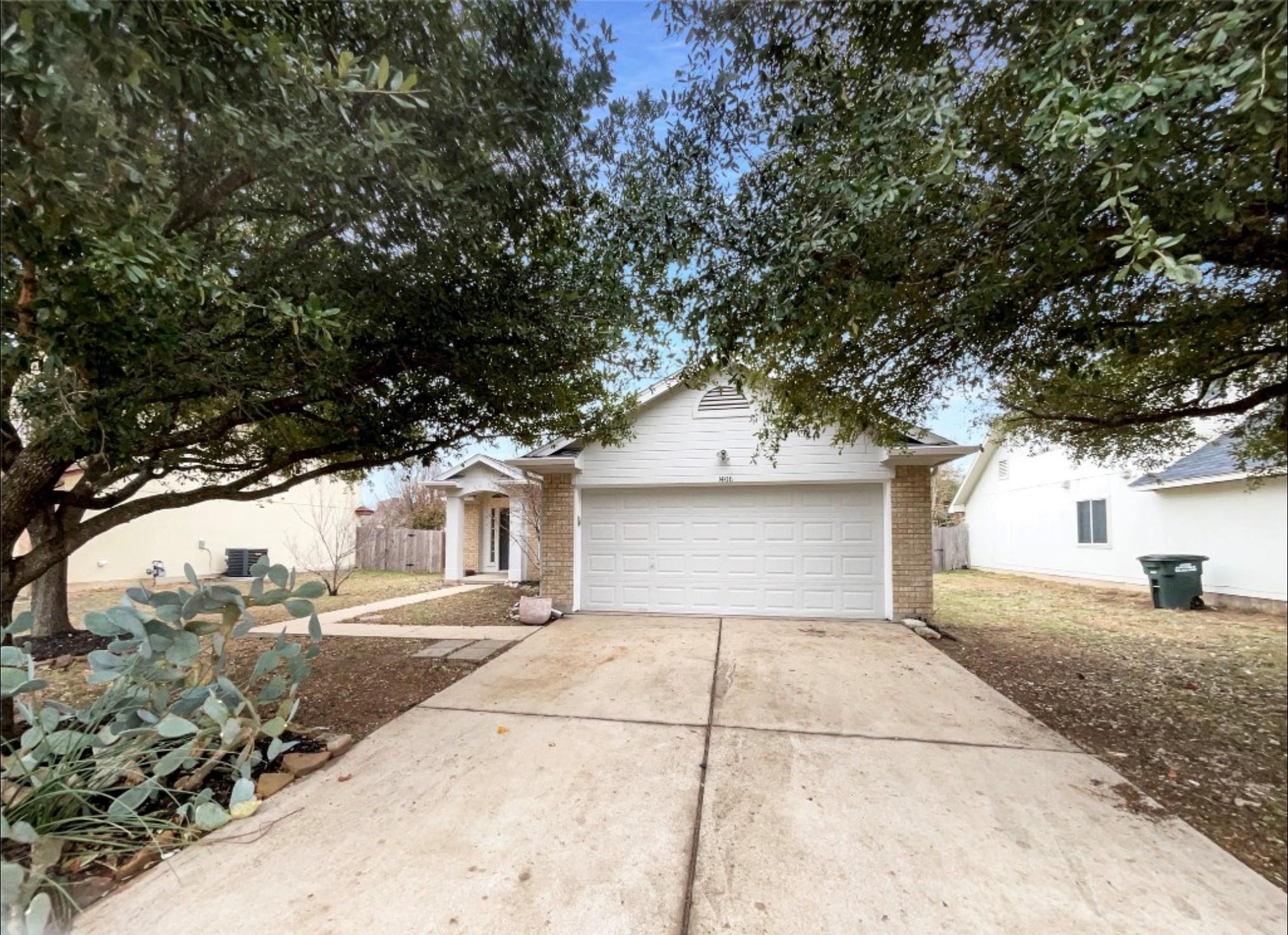 1406 Rio Bravo Loop Property Photo 1