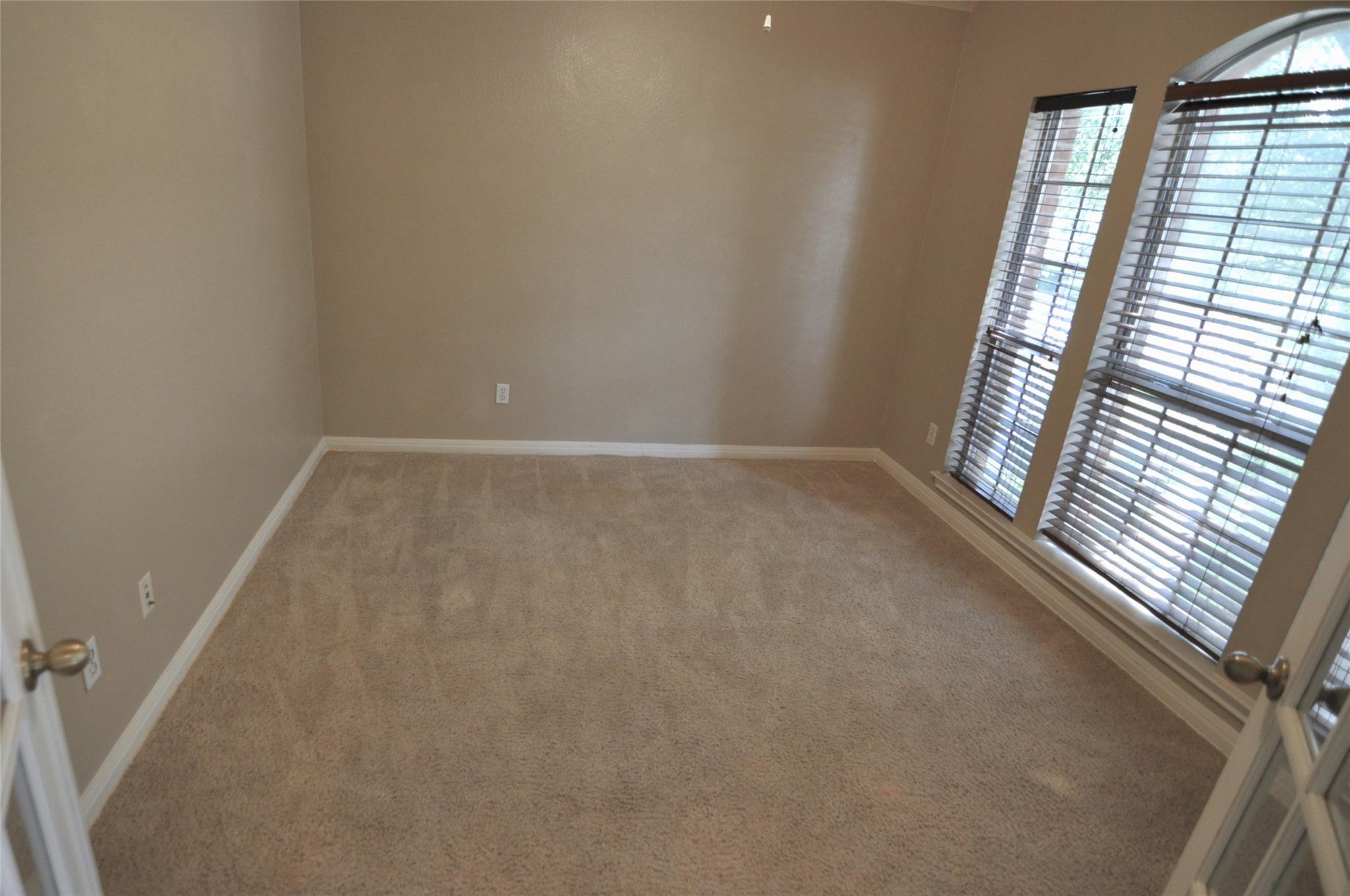 1830 Paradise Ridge Dr Property Photo 3