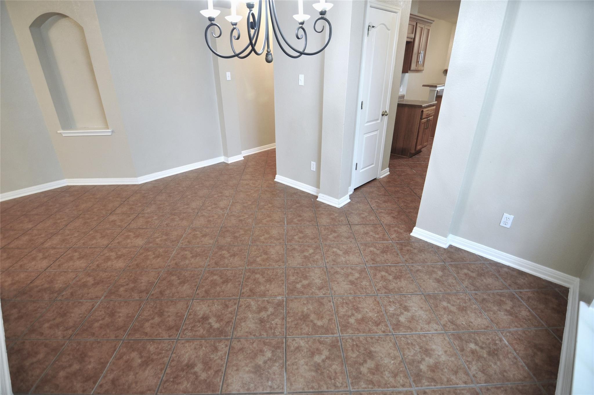 1830 Paradise Ridge Dr Property Photo 4