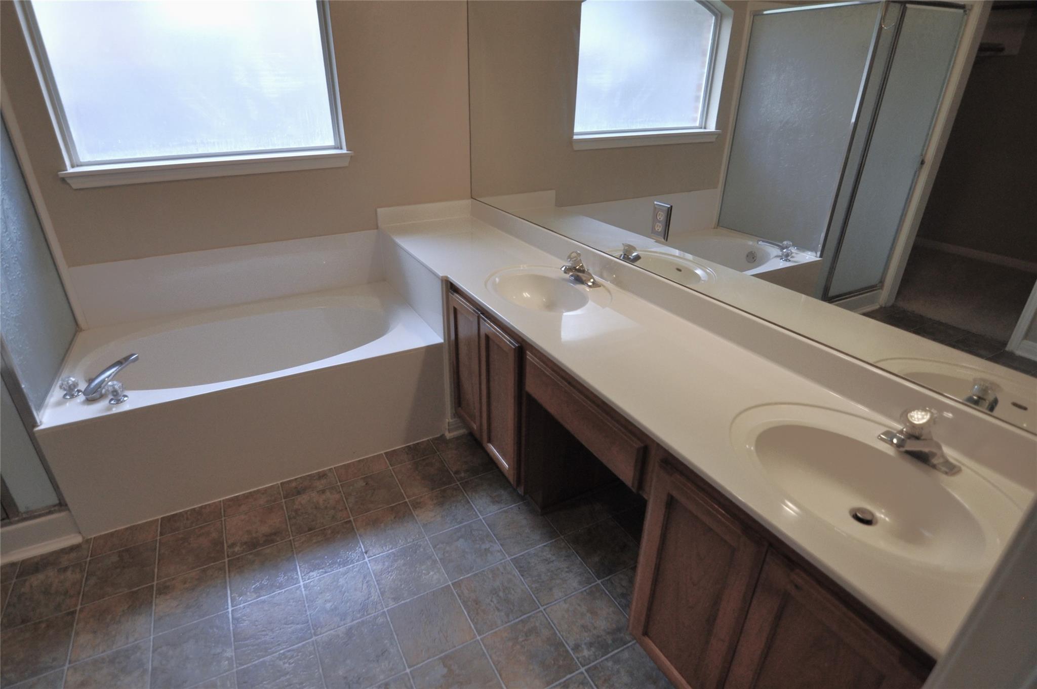 1830 Paradise Ridge Dr Property Photo 10