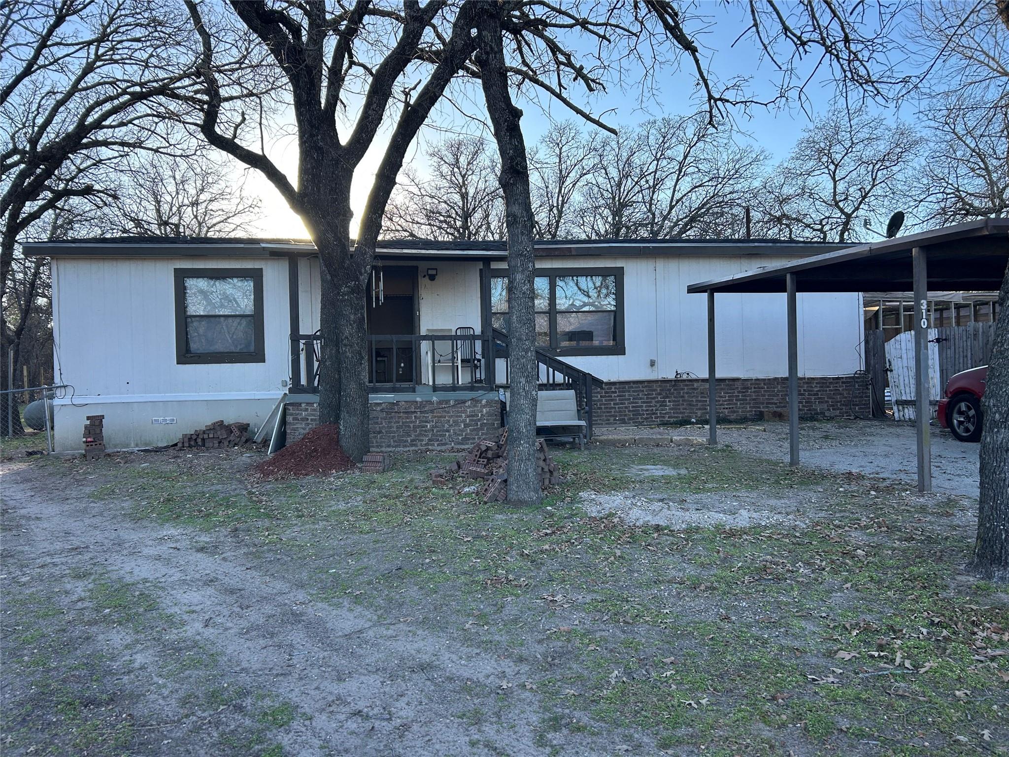 310 East Rd Property Photo
