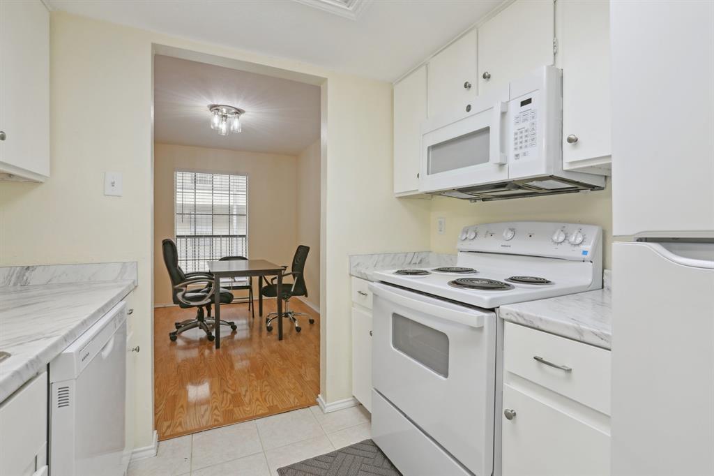 2401 Leon St #210 Property Photo 15