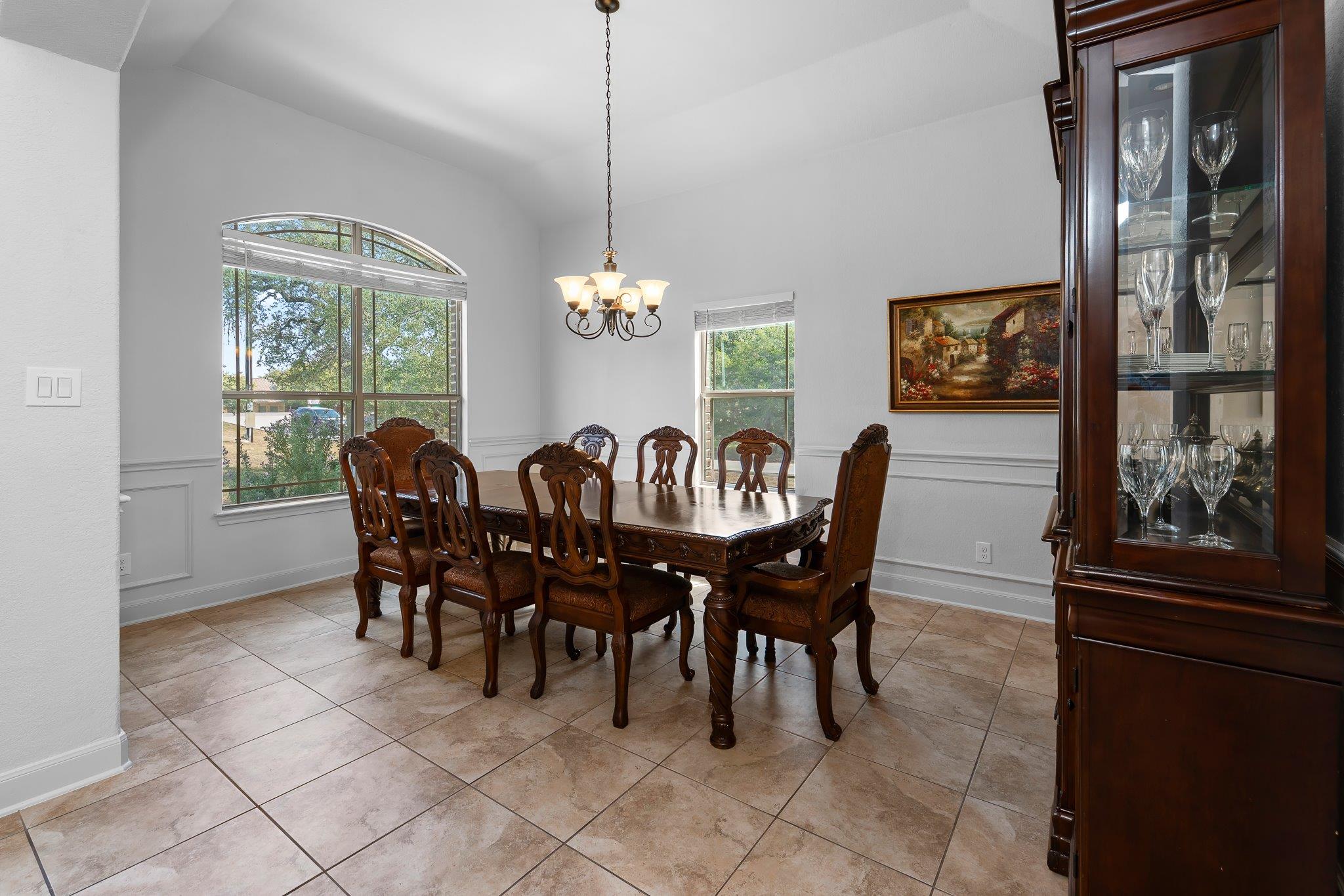 833 Pinnacle Pkwy Property Photo 4
