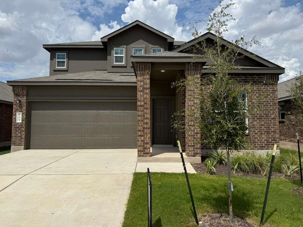 109 Imola St Property Photo 2