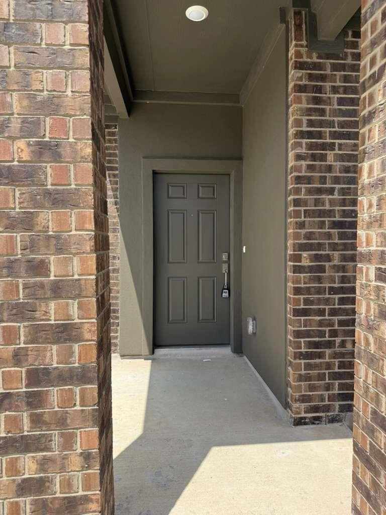 109 Imola St Property Photo 4