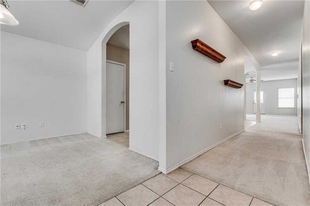 602 Golden Gate Dr Property Photo 12
