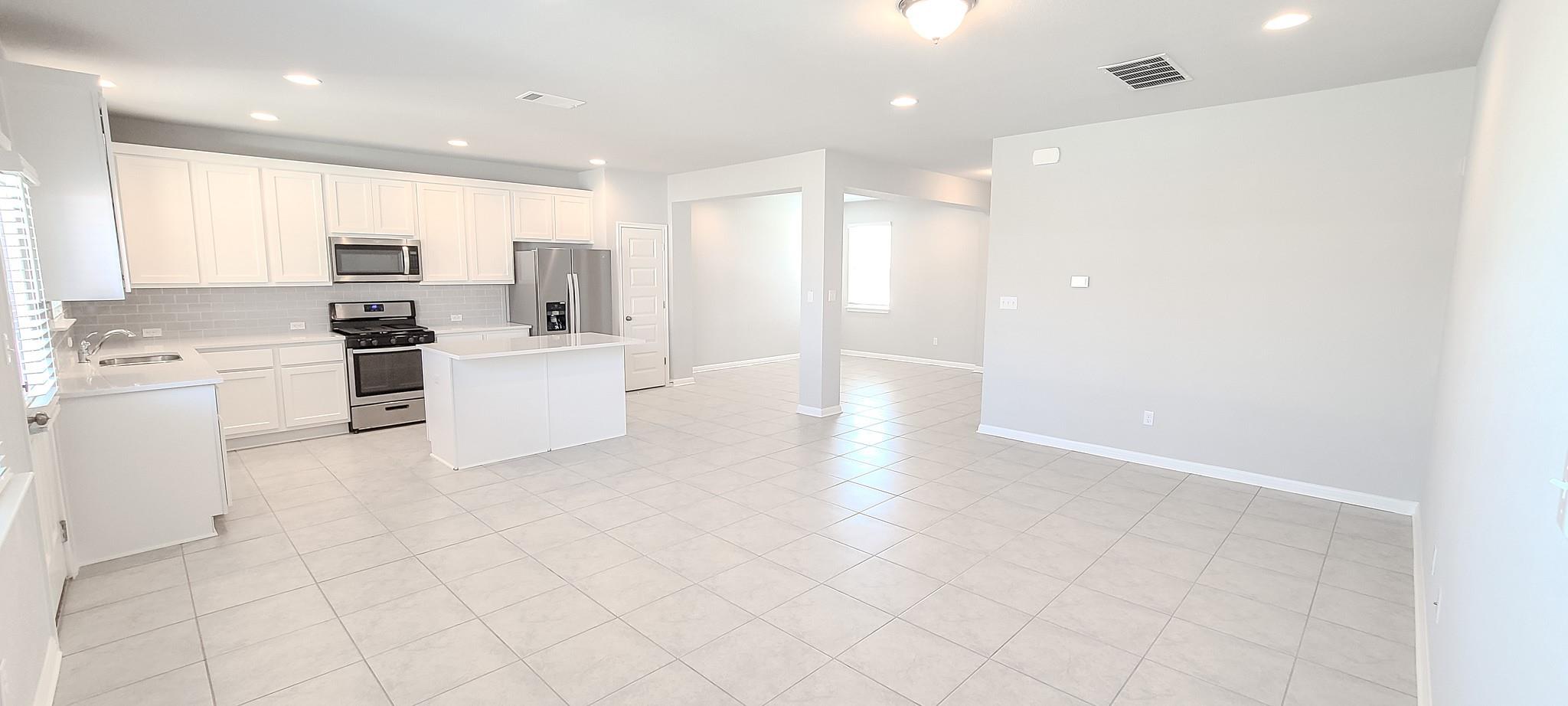 2604 Pecan Island Dr Property Photo 4
