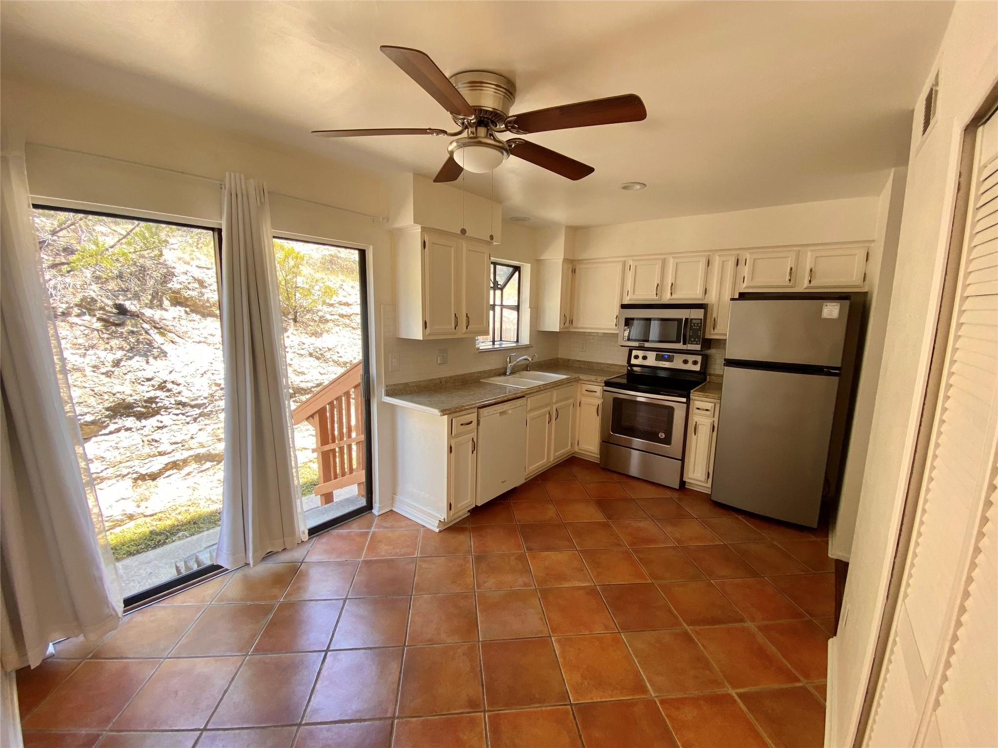 21461 Coyote Trl #4 Property Photo 6