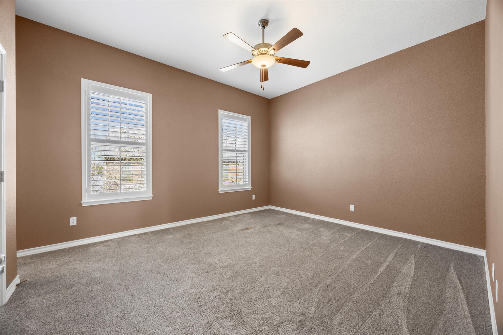 1112 Highknoll Ln Property Photo 25