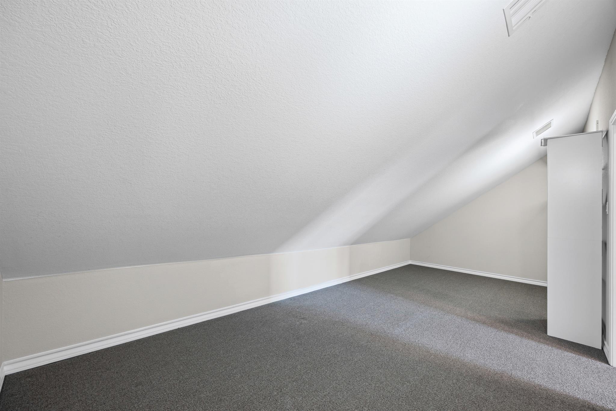 1112 Highknoll Ln Property Photo 31