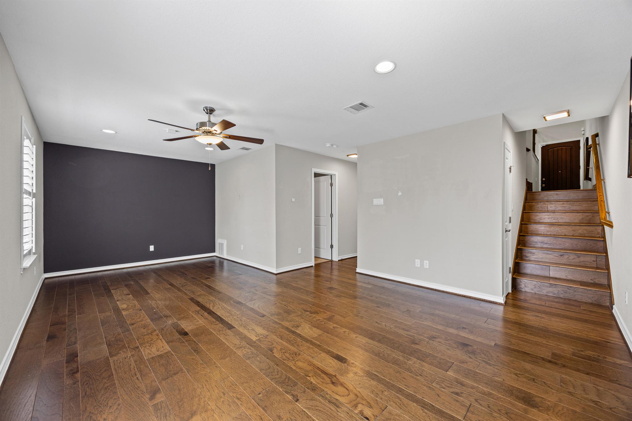 1112 Highknoll Ln Property Photo 35