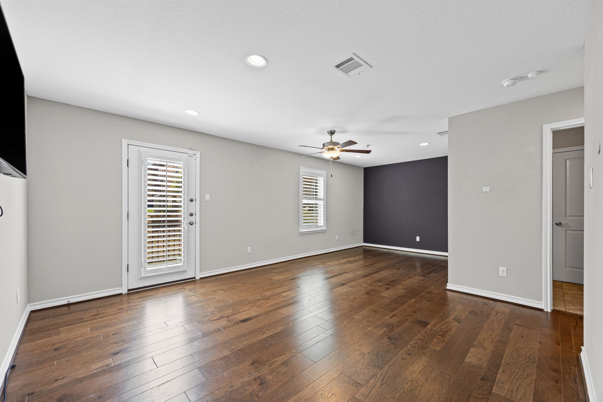 1112 Highknoll Ln Property Photo 36