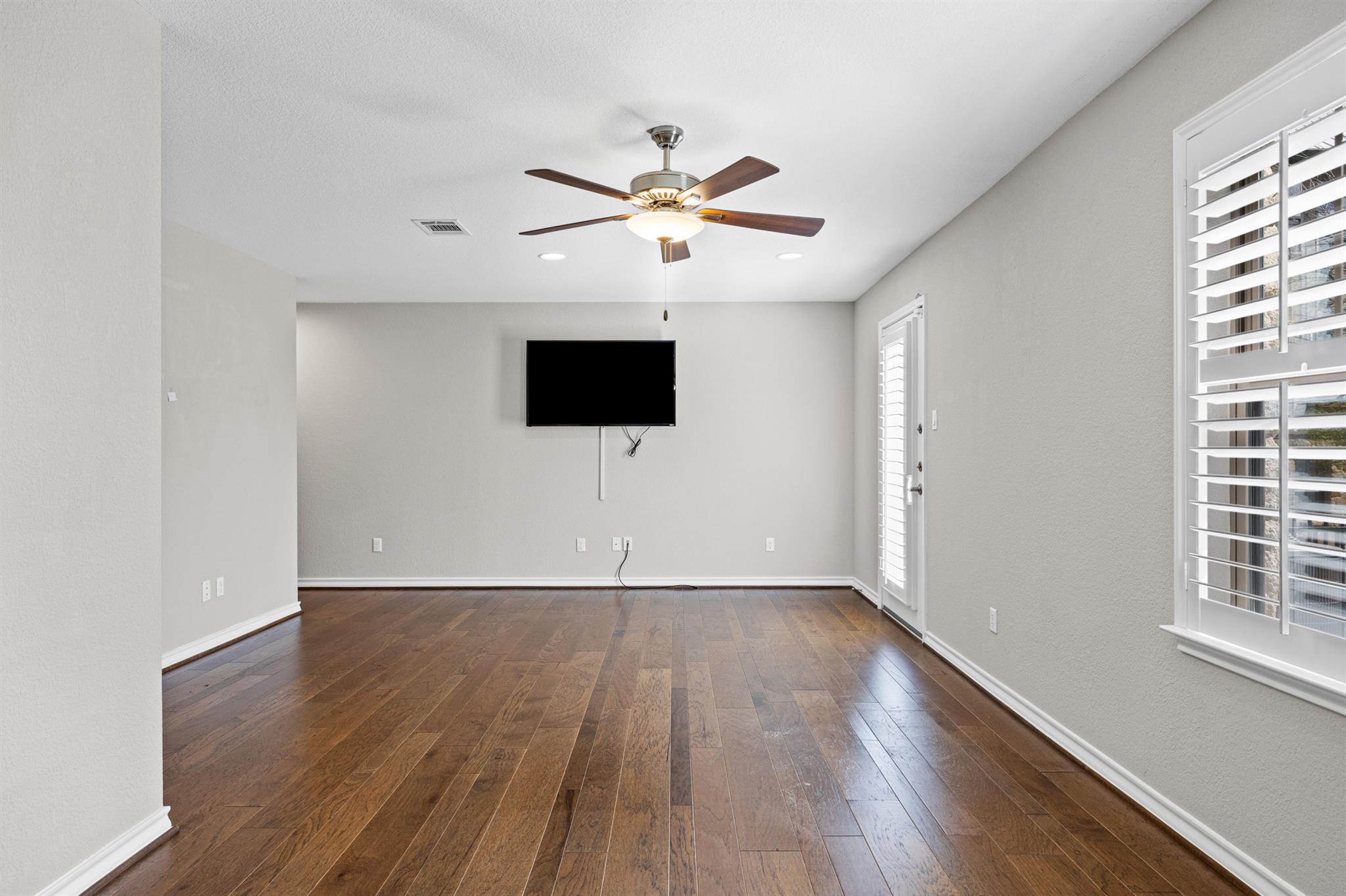 1112 Highknoll Ln Property Photo 37