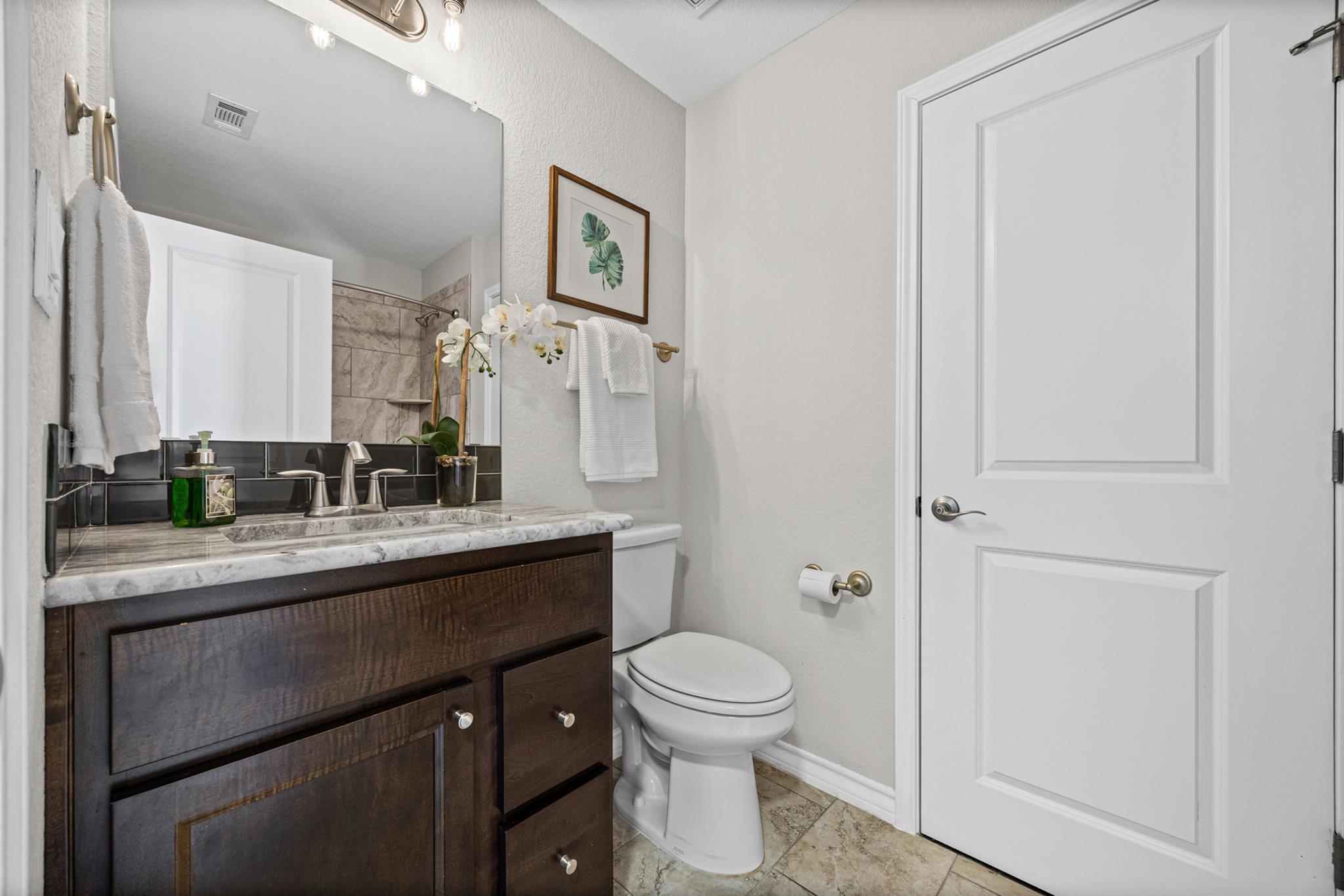 1112 Highknoll Ln Property Photo 38