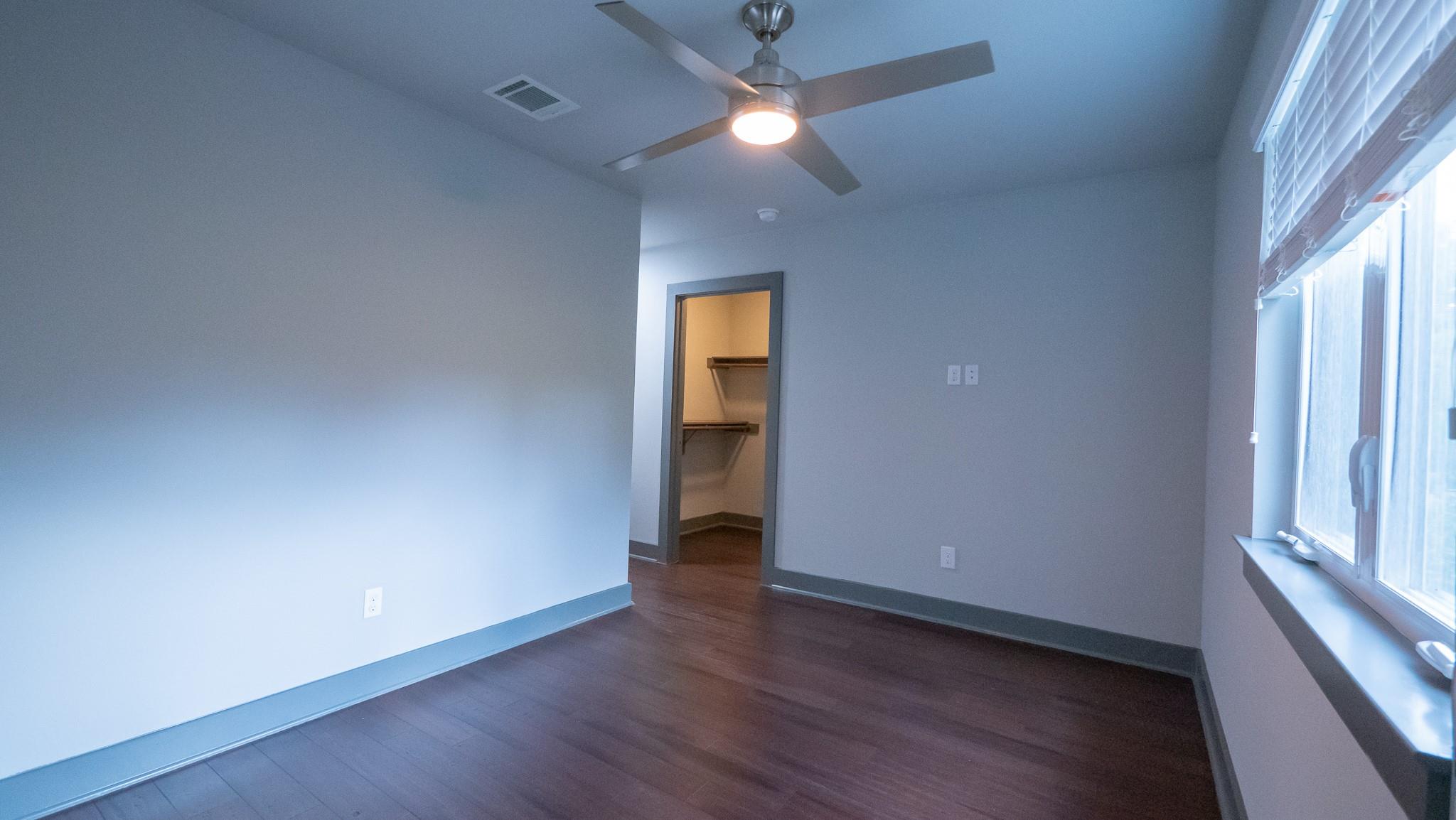 2009 Uphill Ln #b Property Photo 22