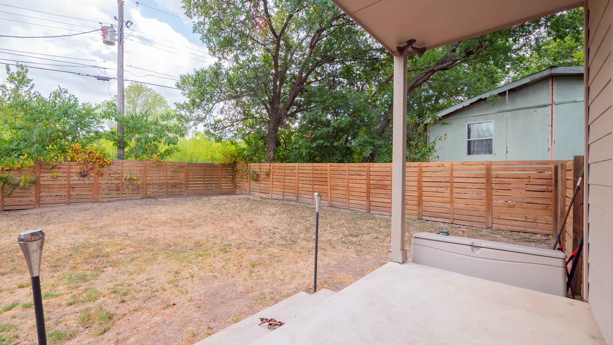 2009 Uphill Ln #b Property Photo 26