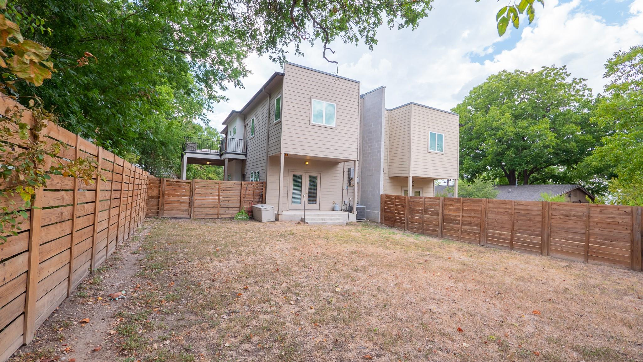 2009 Uphill Ln #b Property Photo 27