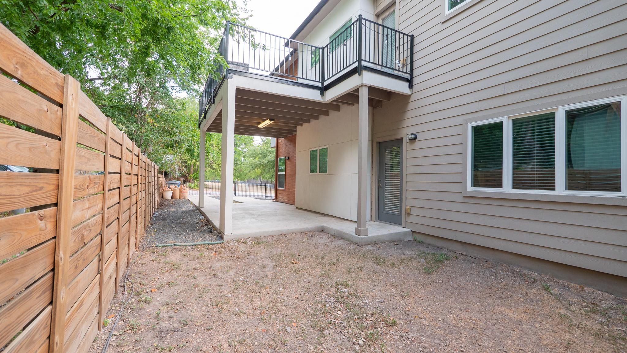 2009 Uphill Ln #b Property Photo 28