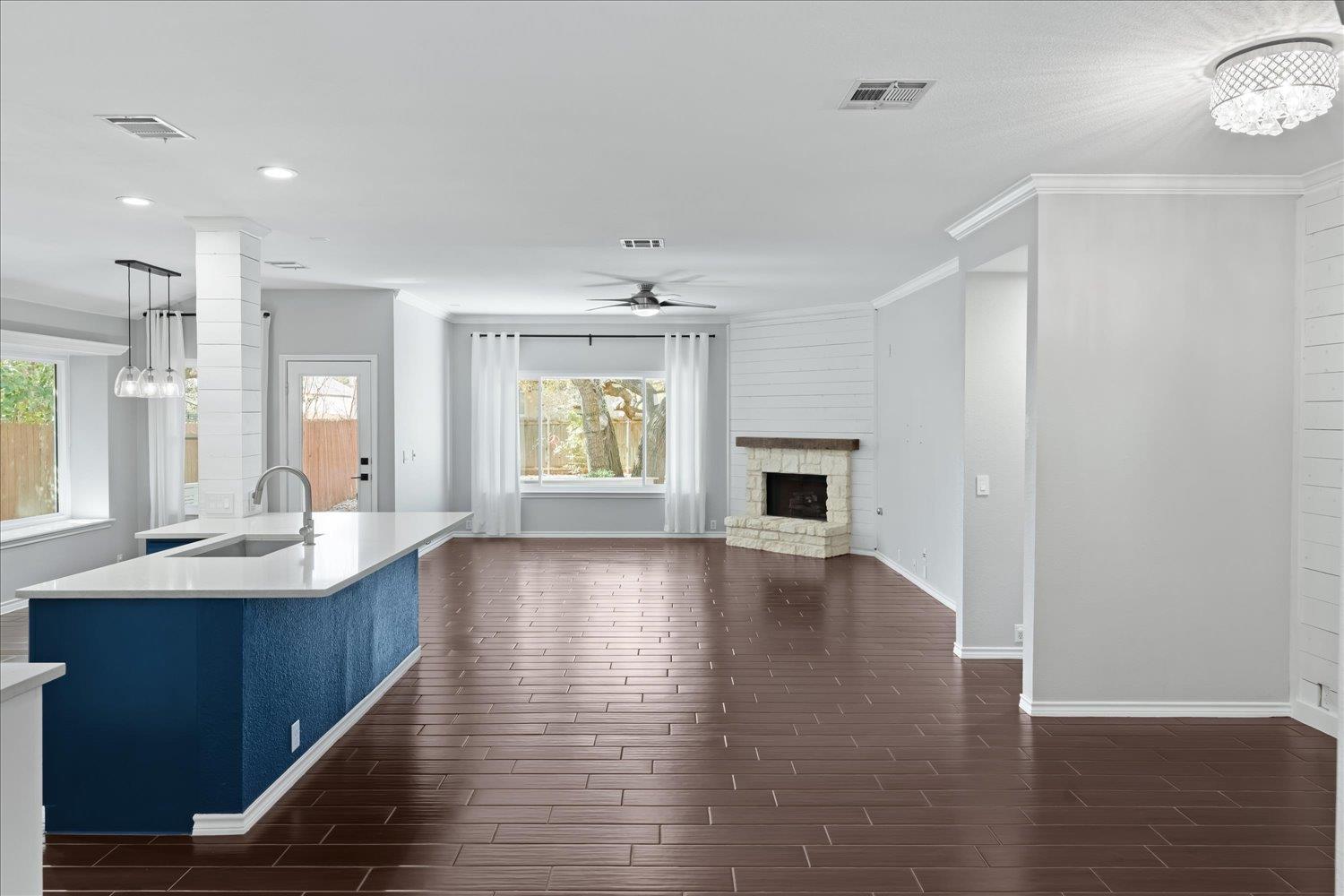 1605 Shady Creek Trl Property Photo 5