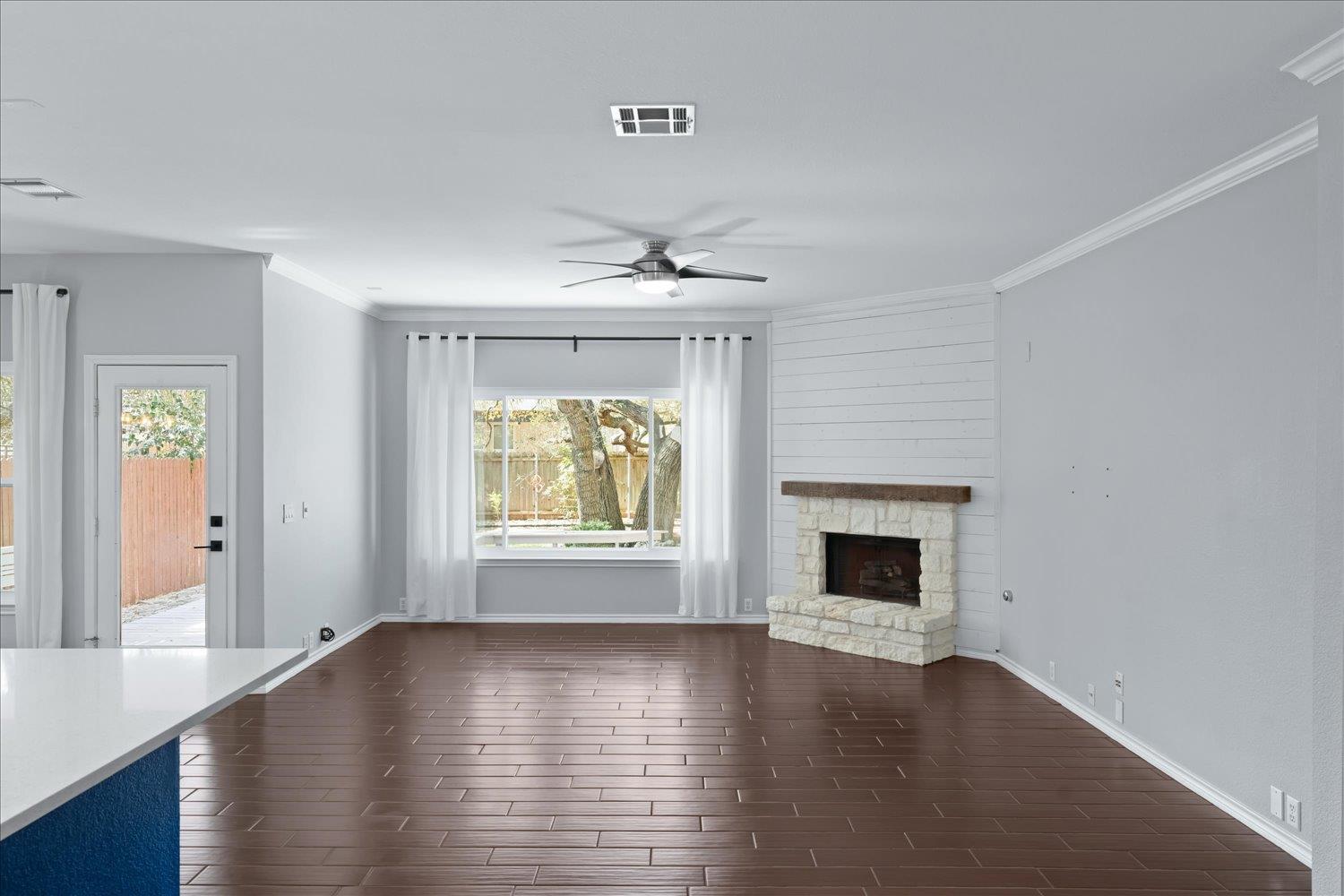 1605 Shady Creek Trl Property Photo 7