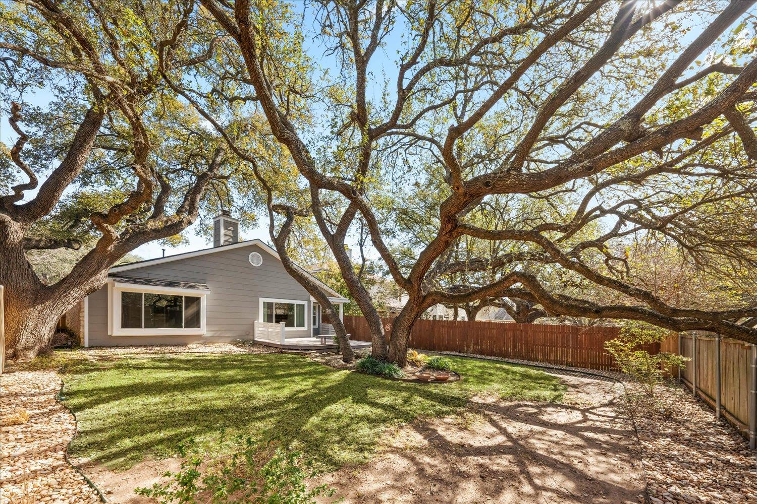 1605 Shady Creek Trl Property Photo 32