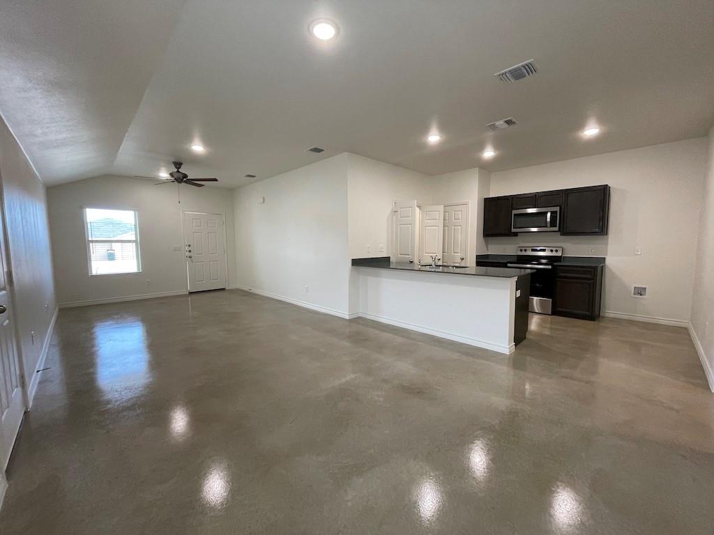 2317 Zanoletti Ct #b Property Photo 4