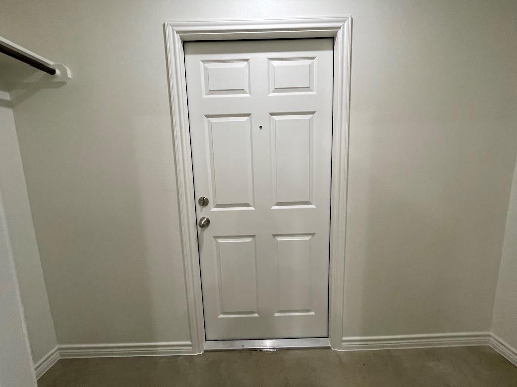 2317 Zanoletti Ct #b Property Photo 12