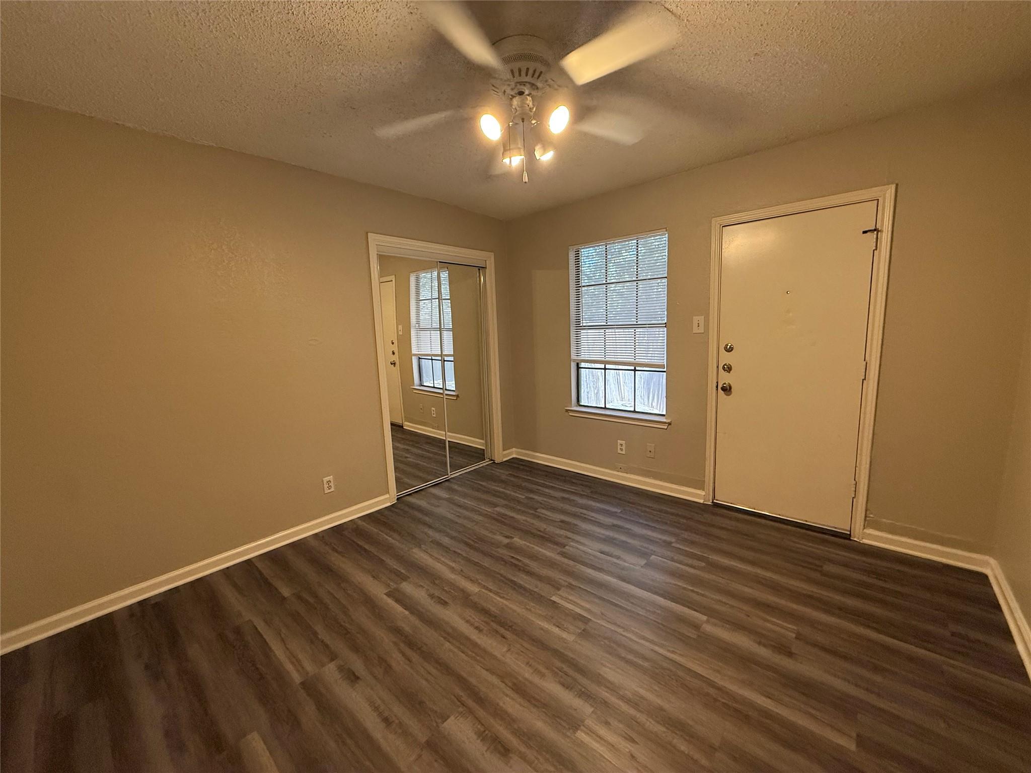 9313 Kempler Dr #b Property Photo 6