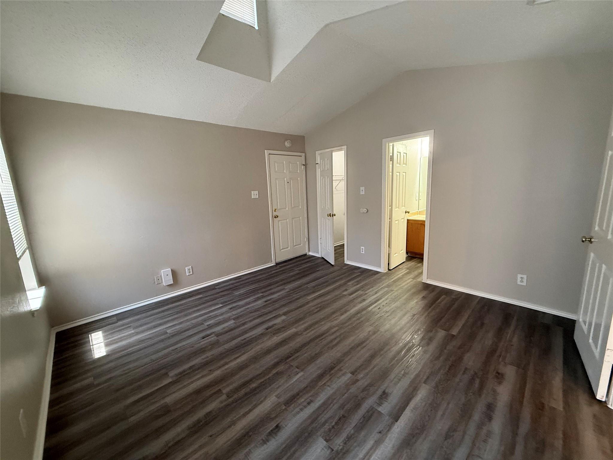 9313 Kempler Dr #b Property Photo 8