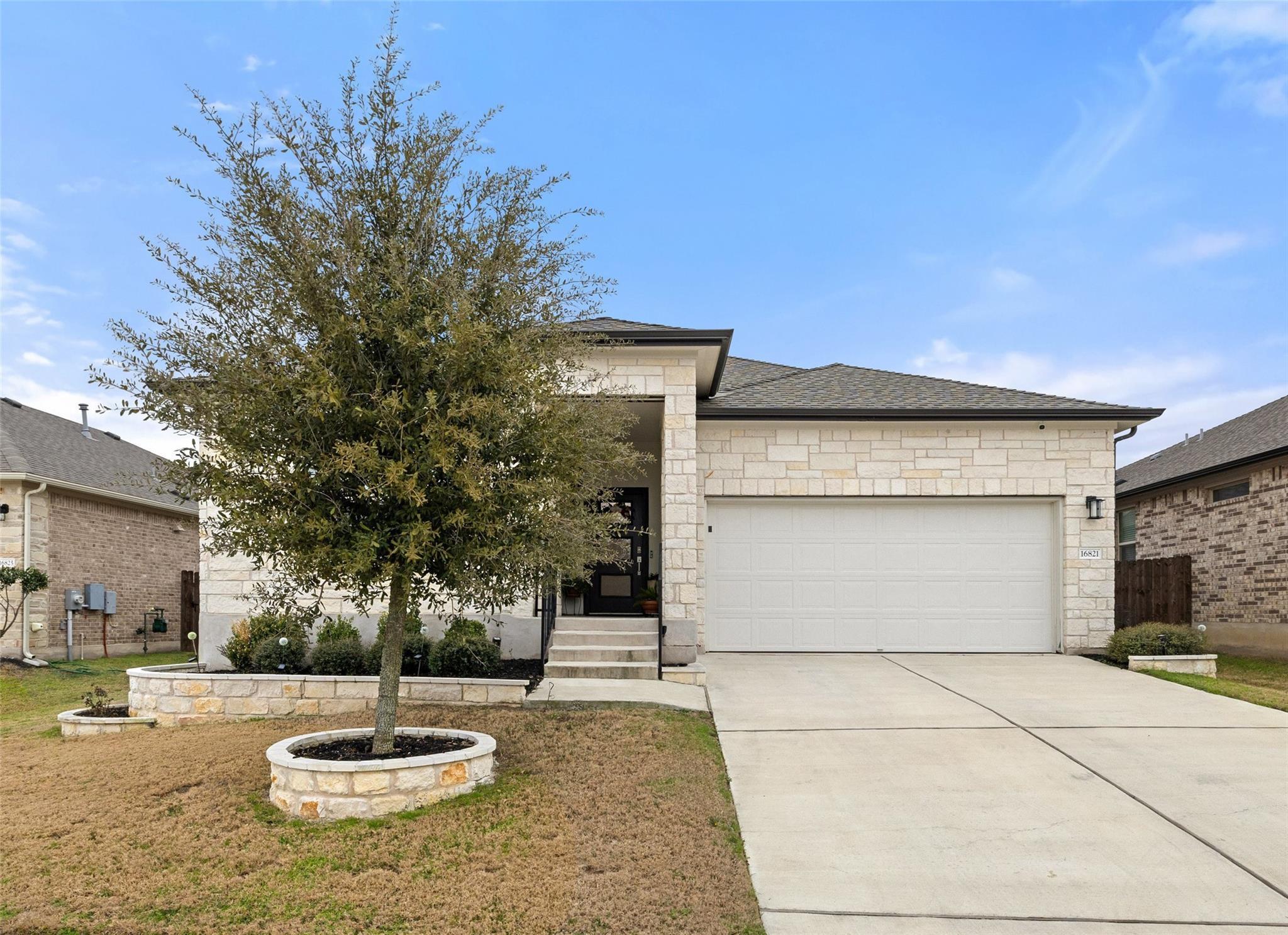 16821 Pendolino Dr Property Photo 2