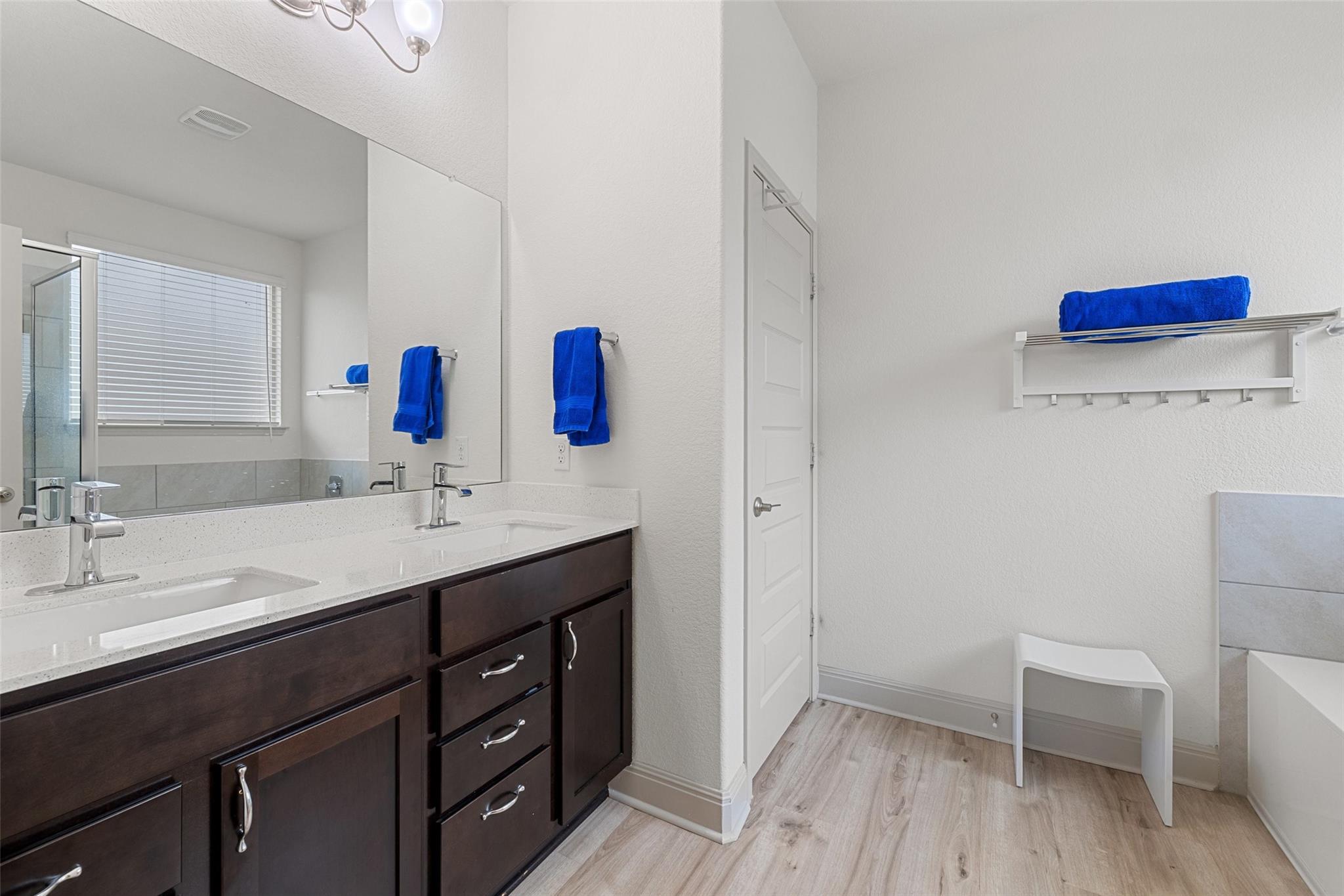 16821 Pendolino Dr Property Photo 24