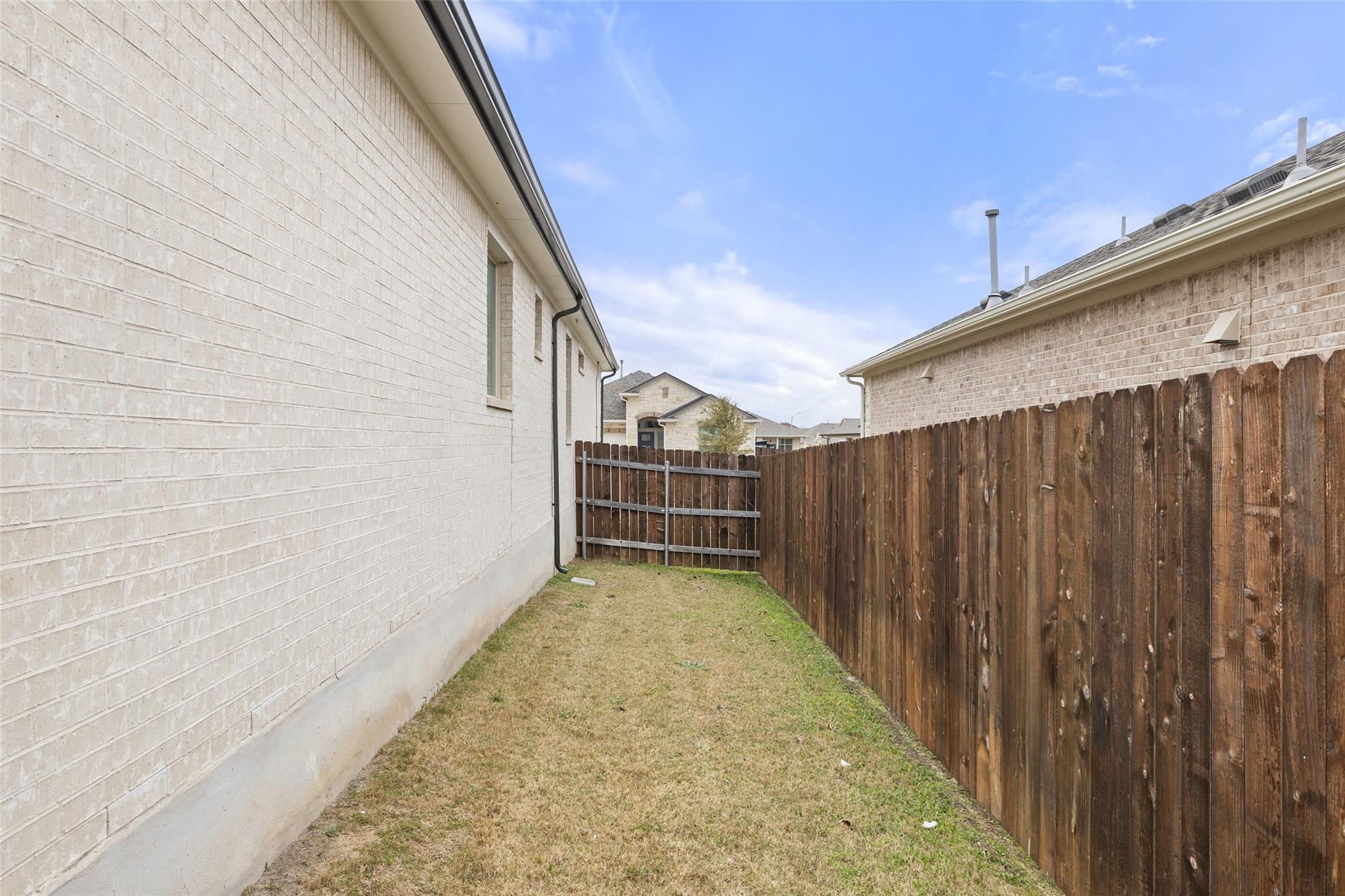 16821 Pendolino Dr Property Photo 35