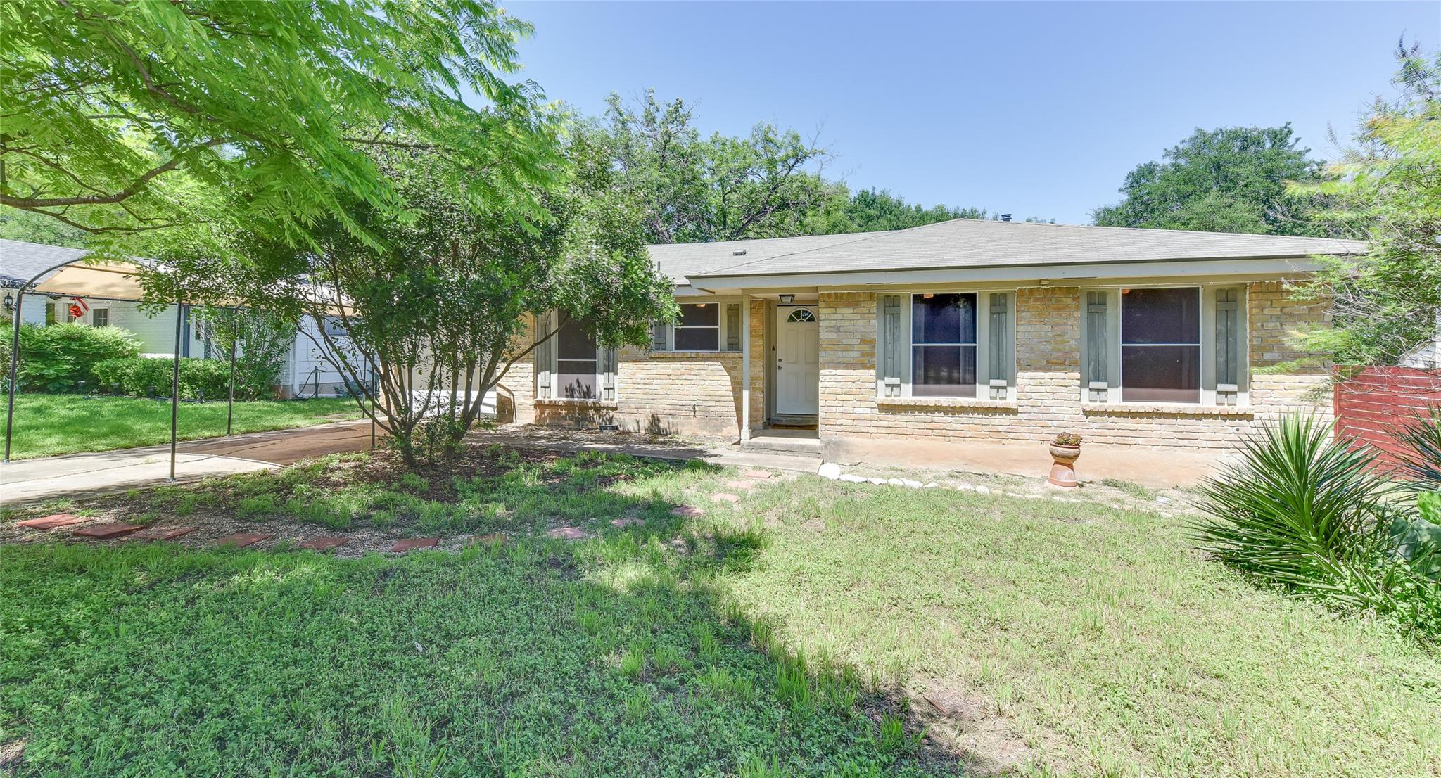 4900 S Brushy Ridge Dr Property Photo 1