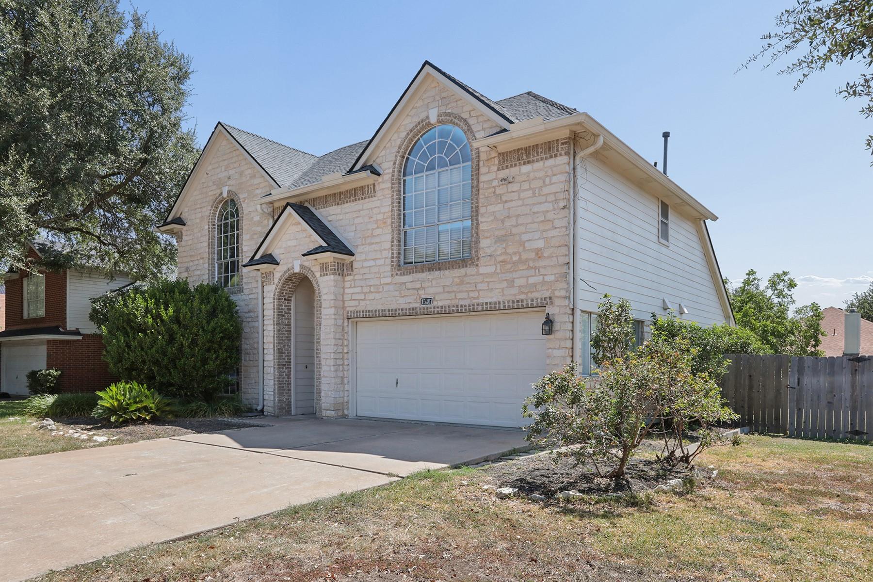 15301 Ecorio Dr Property Photo 2