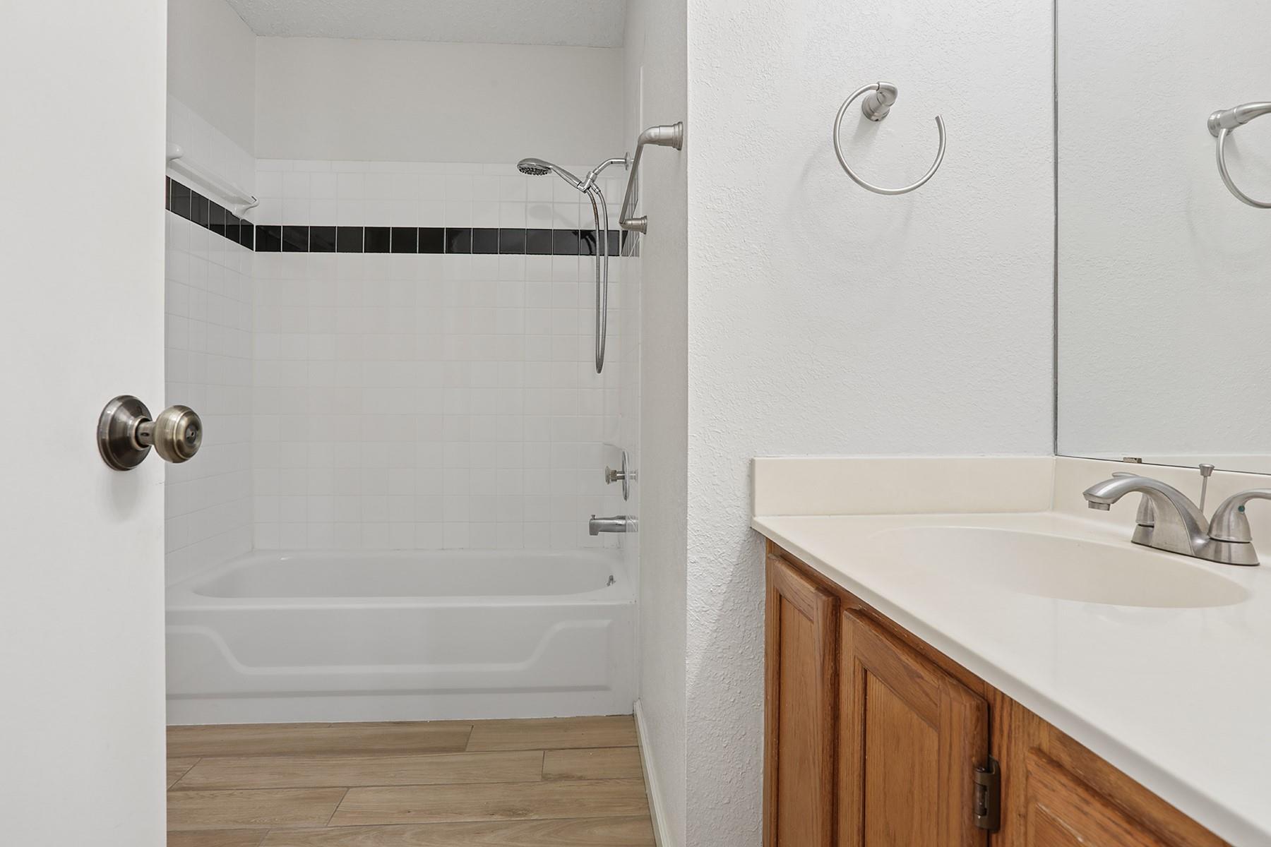 15301 Ecorio Dr Property Photo 5