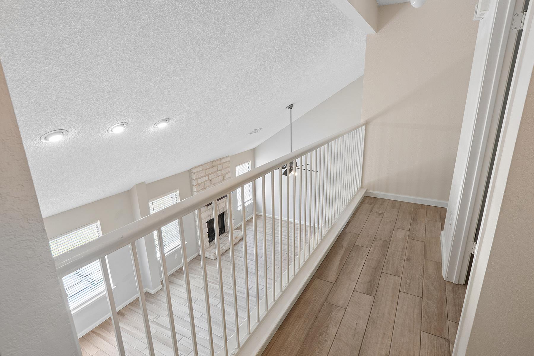 15301 Ecorio Dr Property Photo 16