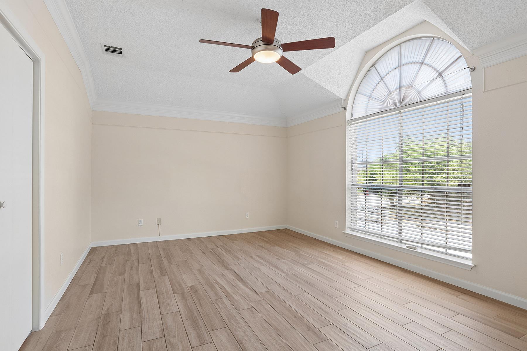 15301 Ecorio Dr Property Photo 17