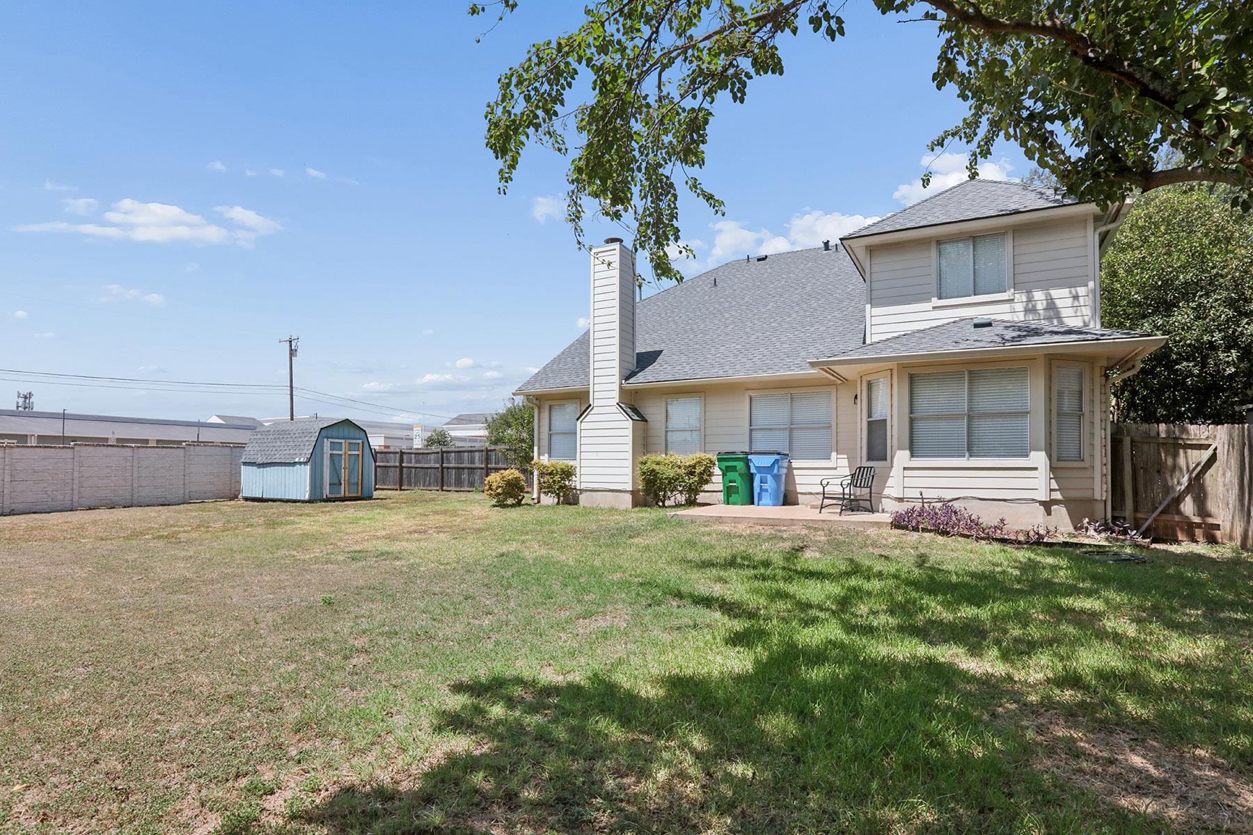 15301 Ecorio Dr Property Photo 19