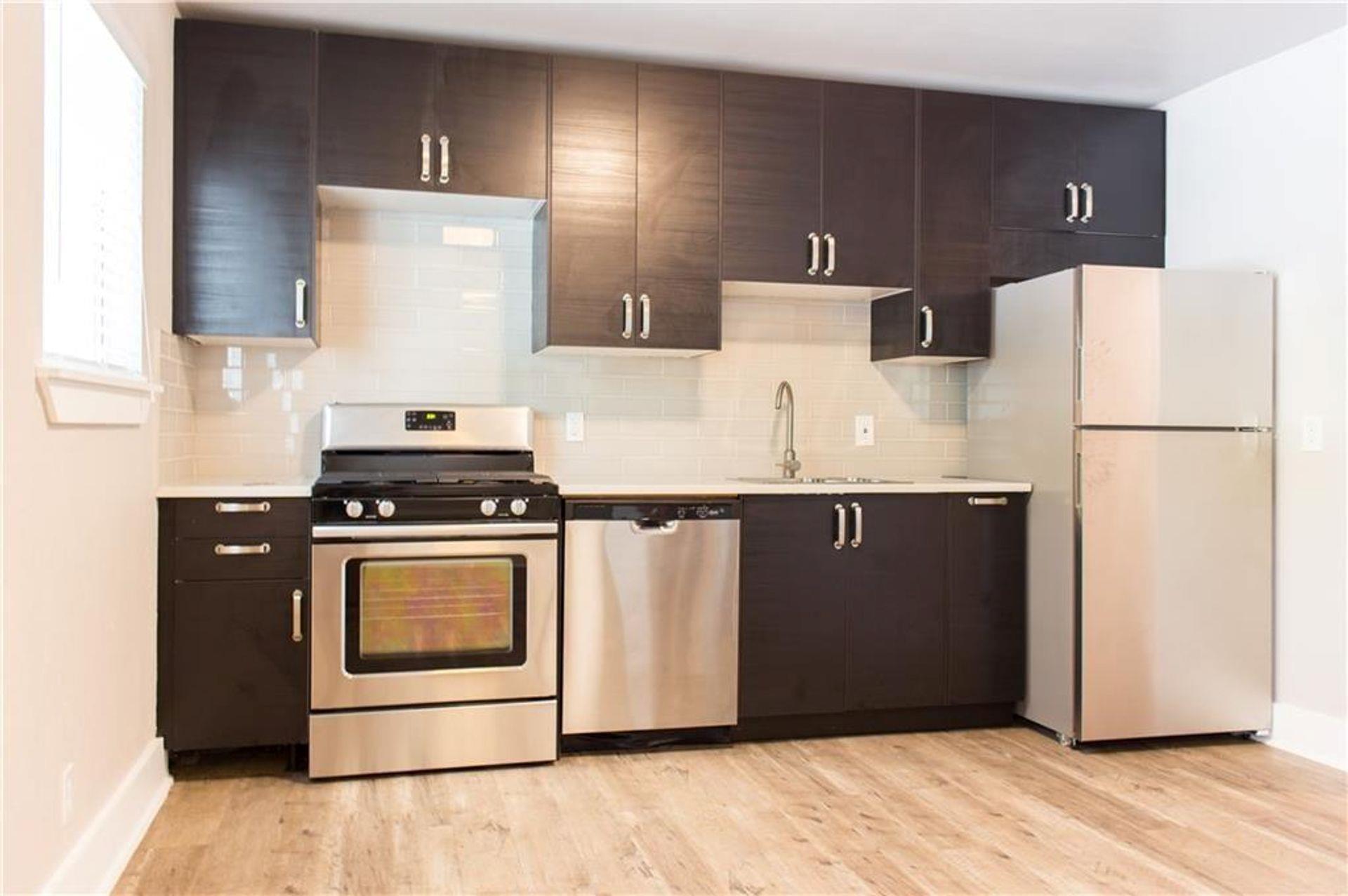 1302 E 52nd St #101 Property Photo 1