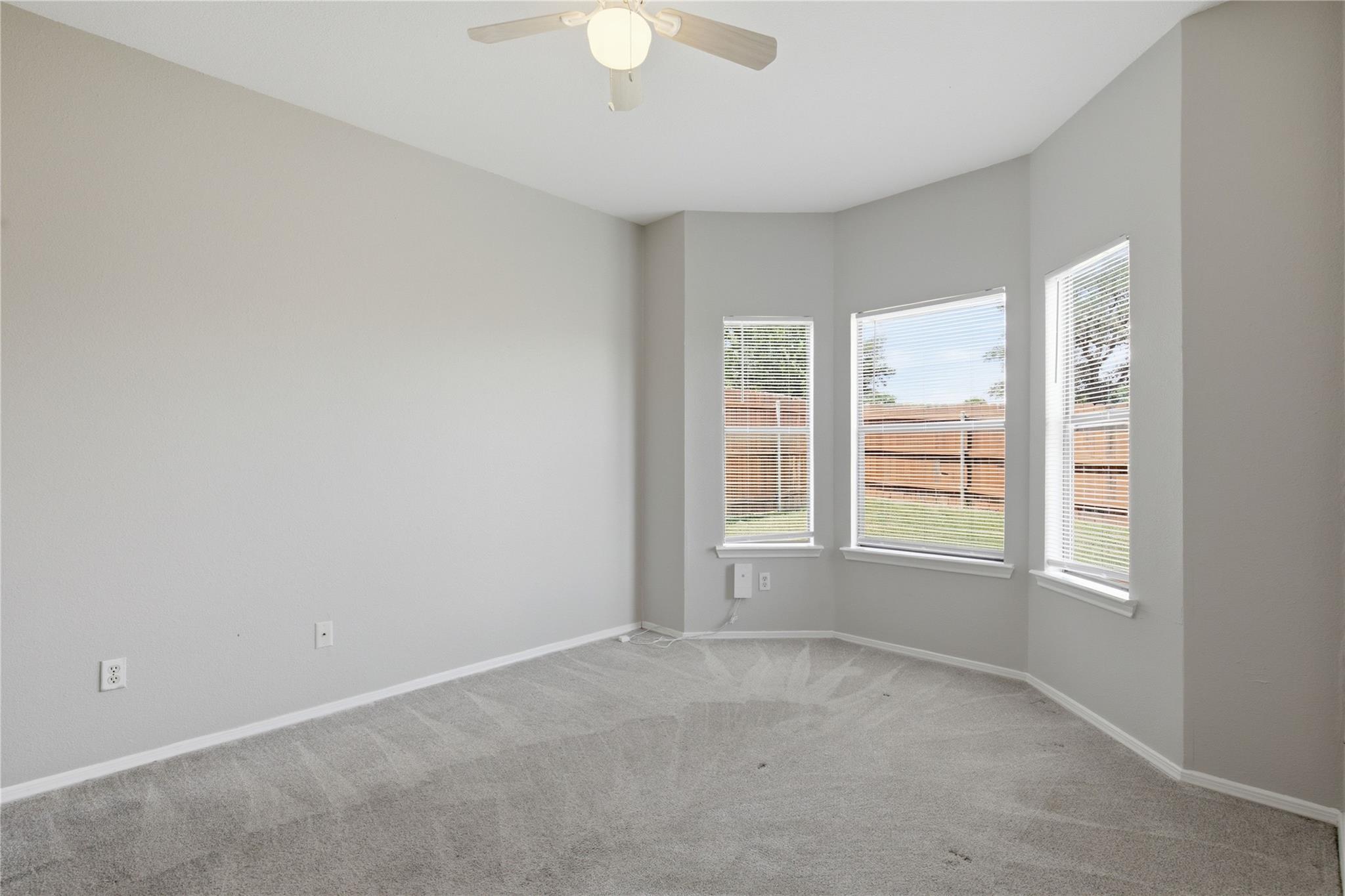 2405 West Slaughter Ln Property Photo 13