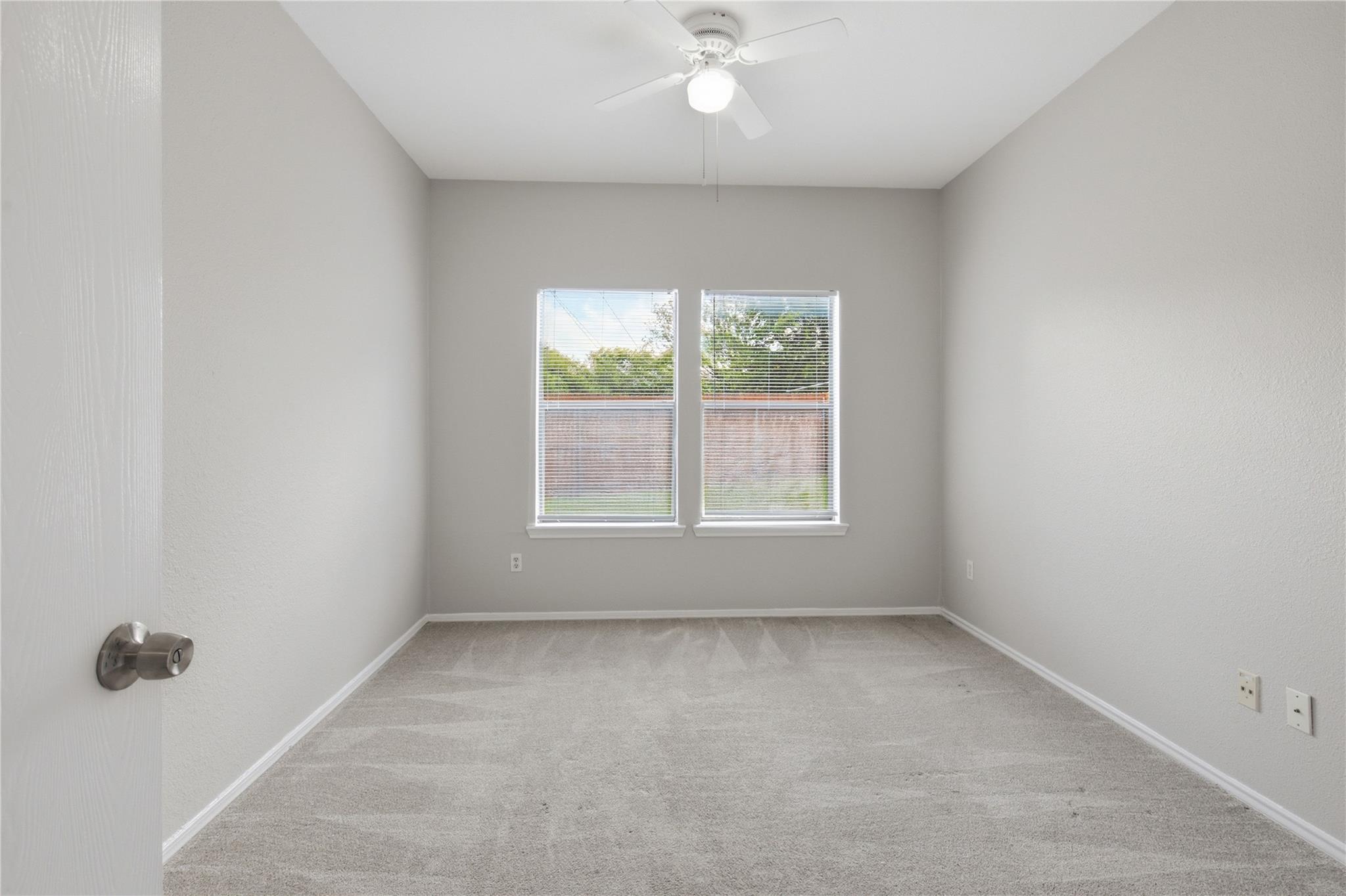 2405 West Slaughter Ln Property Photo 14