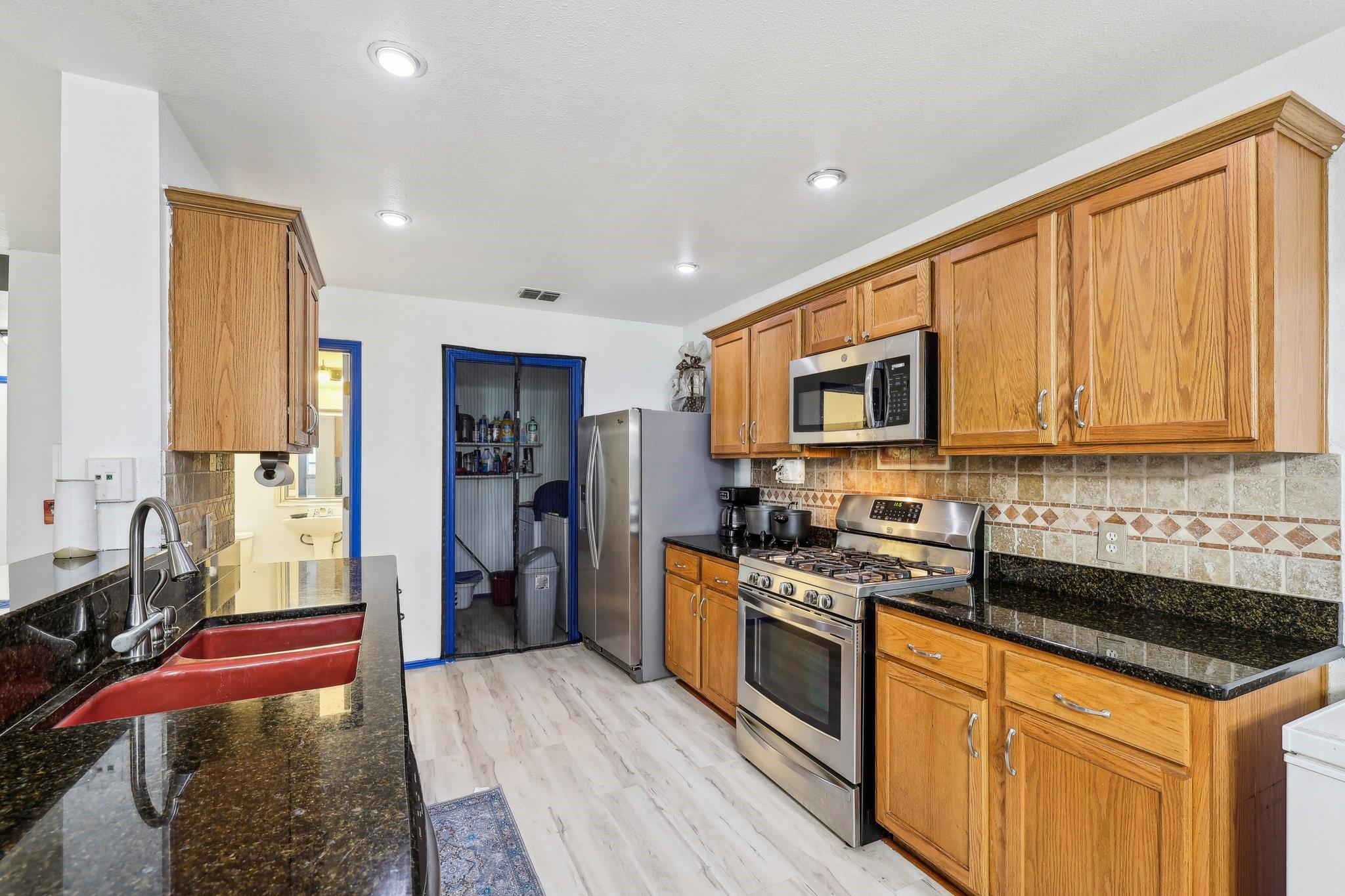 5810 Vasey Blvd Property Photo 12