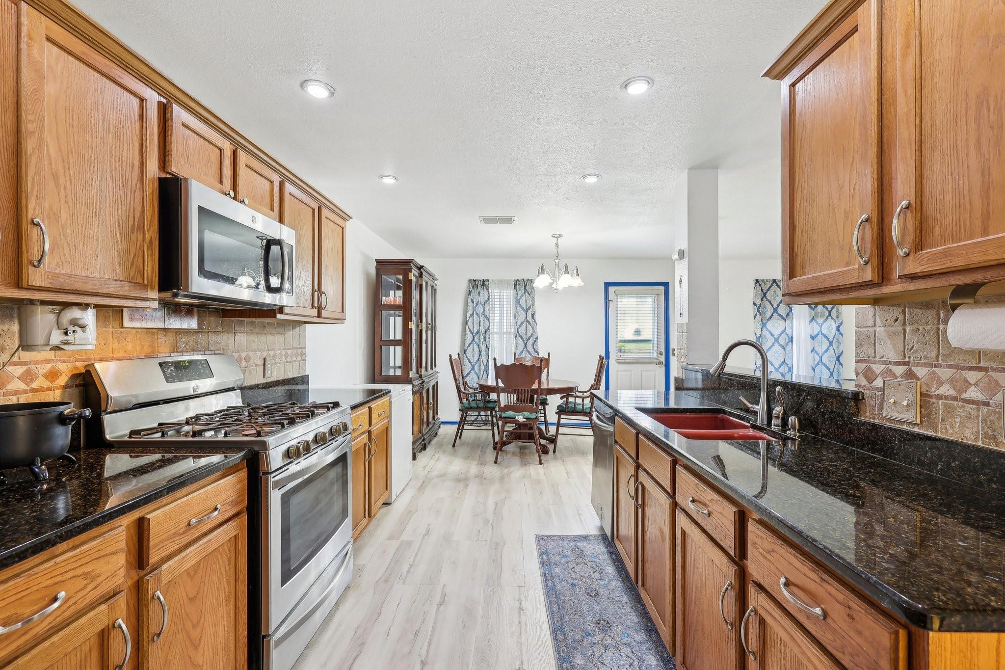 5810 Vasey Blvd Property Photo 13